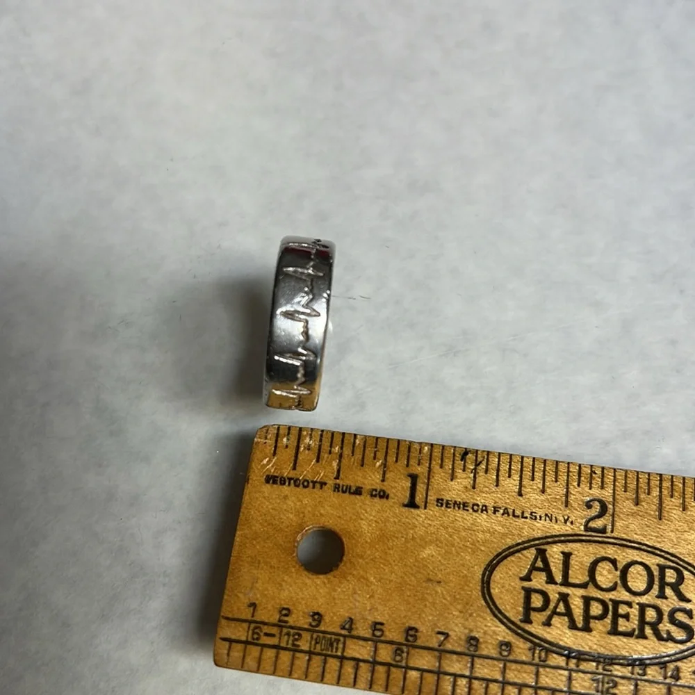 Heartbeat Silver Ring size12